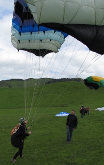 Casey ground handling the old glider